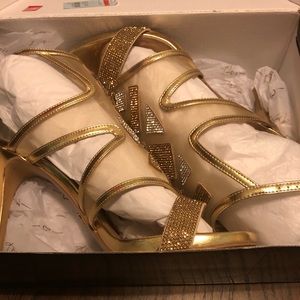 Regalogld Champagne Heels